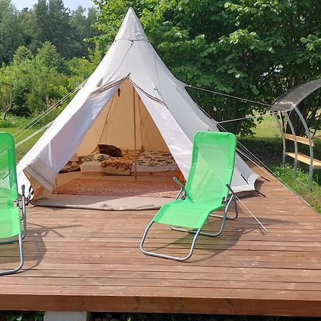 Glamping Fluffy Horns - Glempings Pukainie Ragi Hotel Plieņciems Eksteriør billede