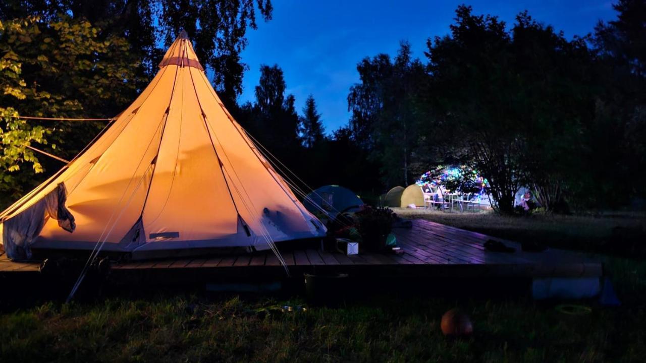 Glamping Fluffy Horns - Glempings Pukainie Ragi Hotel Plieņciems Eksteriør billede
